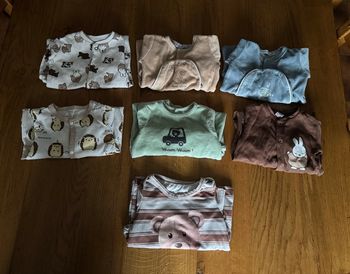 Lot de 7 pyjamas 