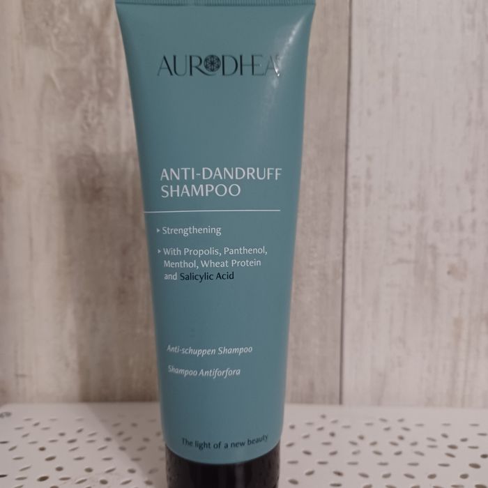 Shampoing antipelliculaire
