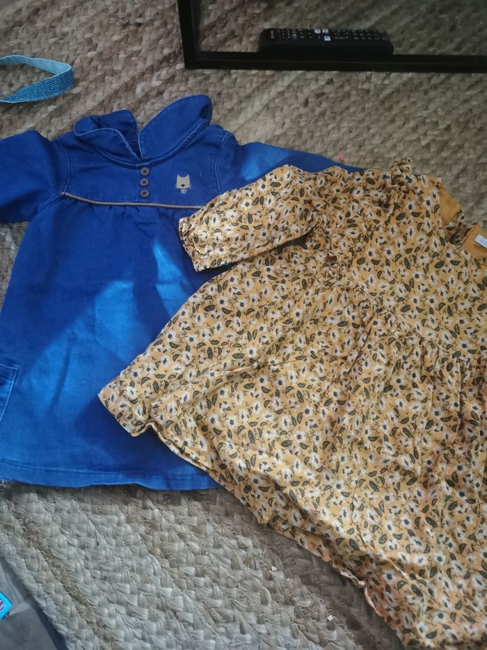 Lot 2 robes 18 mois