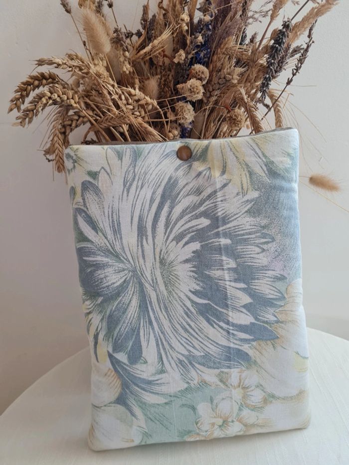 Pochette de protection pour livre ou tablette moyen format