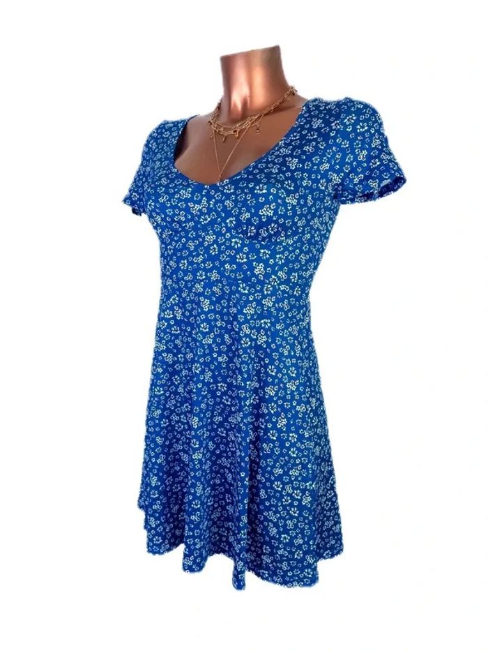 Magnifique robe bleu à fleur - photo numéro 3