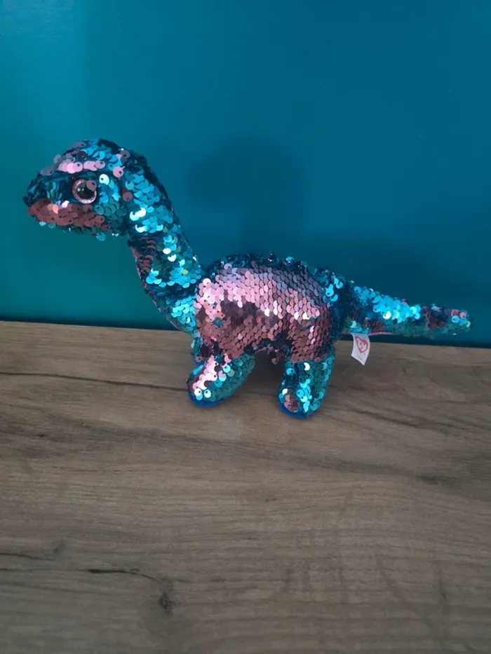 Peluche dinosaure