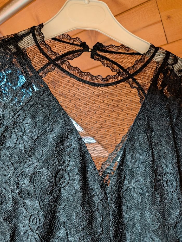 Body dentelle noir Naf Naf neuf - photo numéro 2