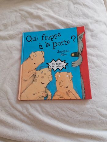 Livre Qui frappe à la porte ?