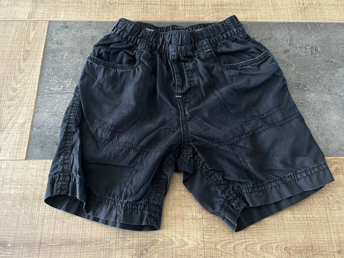 Short 3 ans