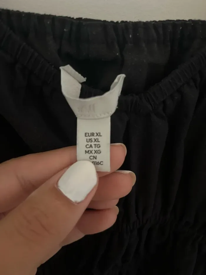 Robe h&m noir - photo numéro 2