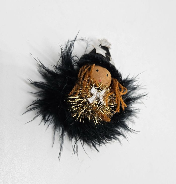 Broche.
Sorcière. - photo numéro 2