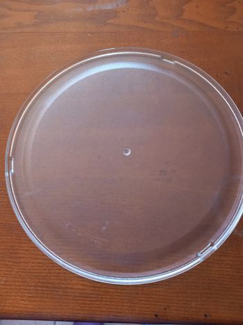 Plateau diamètre 30 cm.