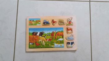 Puzzle en bois pour petits V8