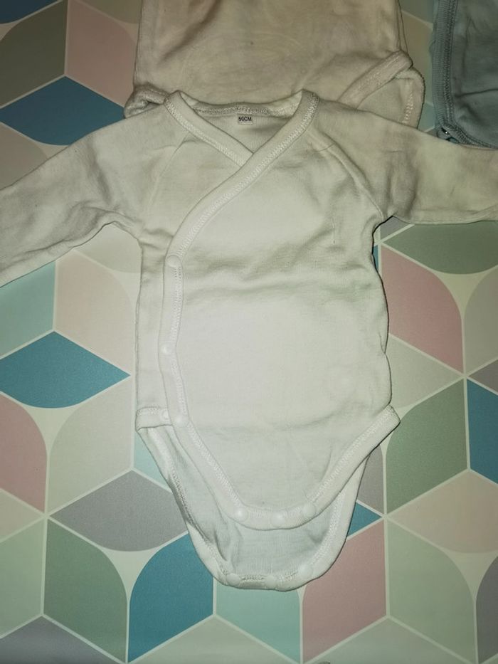 D2354 - lot de 4 bodies garçon Naissance - photo numéro 4