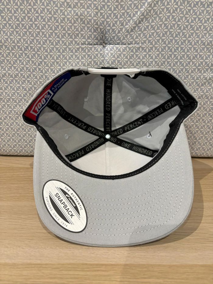 Casquette Grise "100%" - photo numéro 3