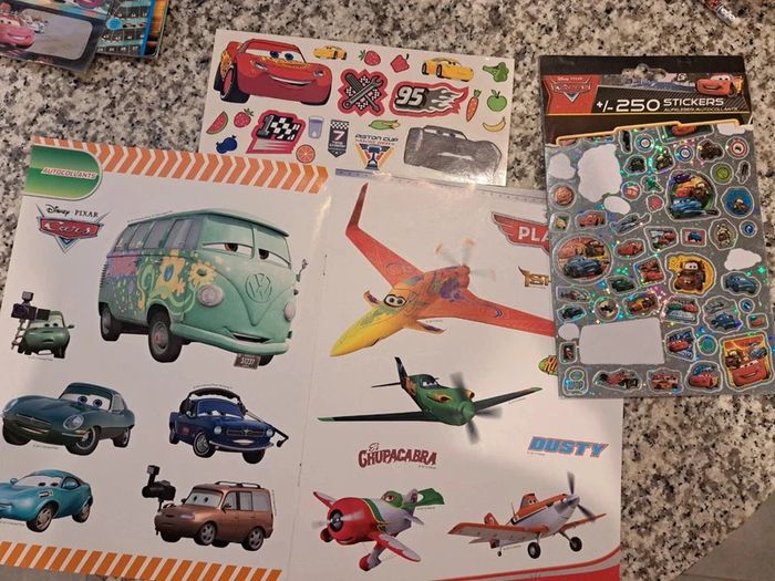 Cars : Coloriages & Stickers - photo numéro 6