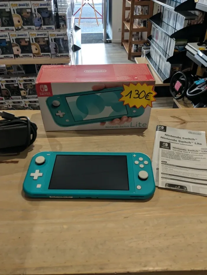 Nintendo Switch Lite Turquoise - photo numéro 3