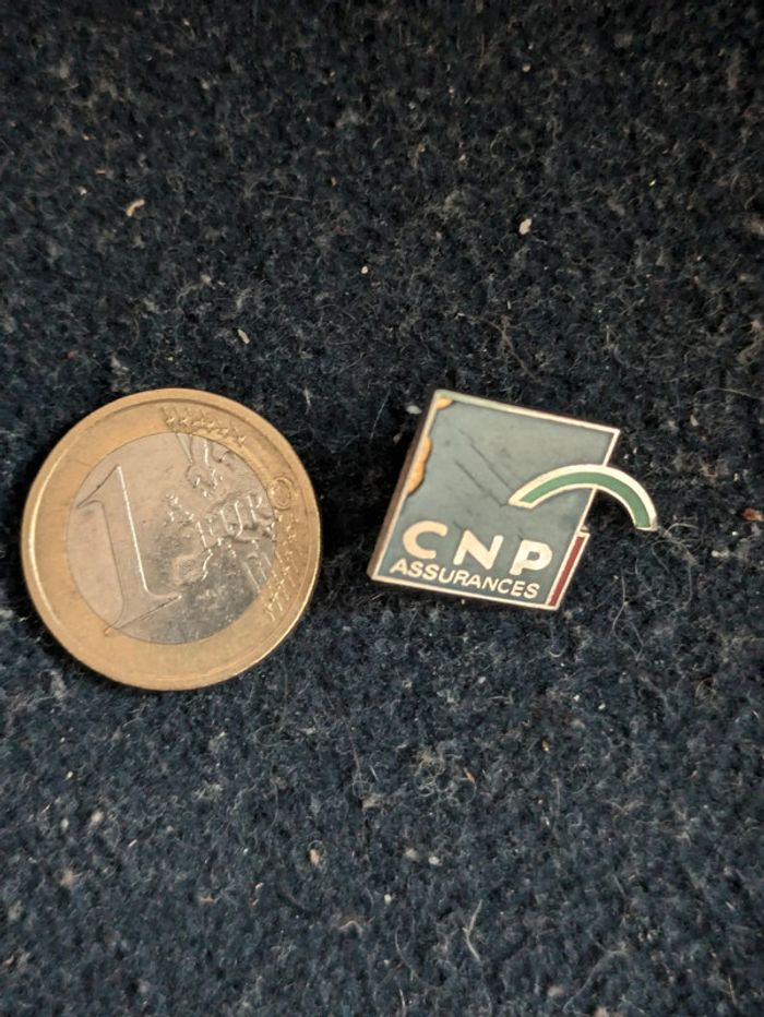 Pins publicitaire - photo numéro 2