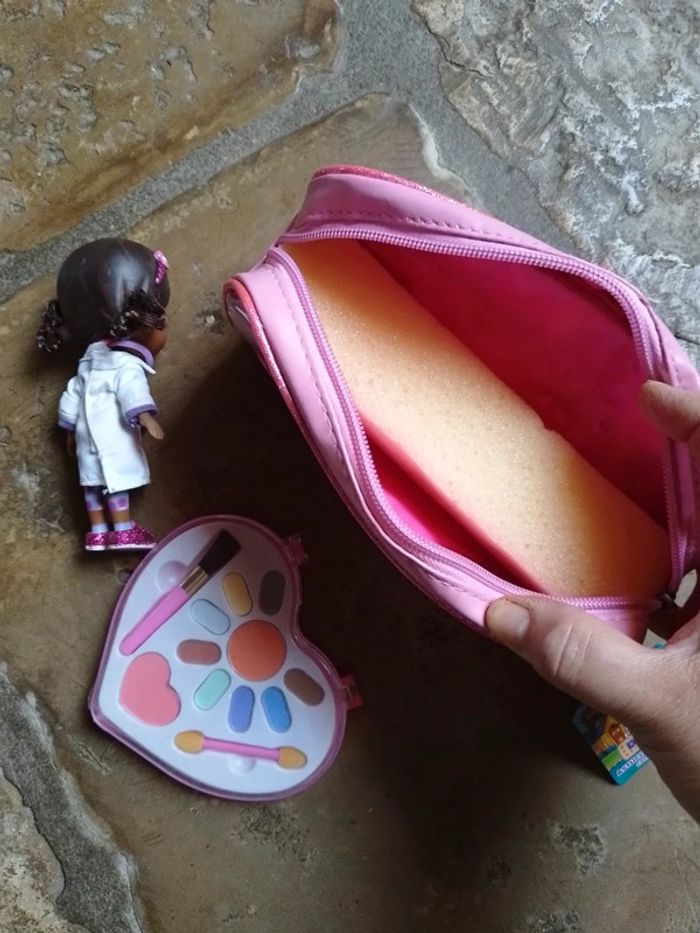 Ensemble Docteur Disney trousse et poupée - photo numéro 2
