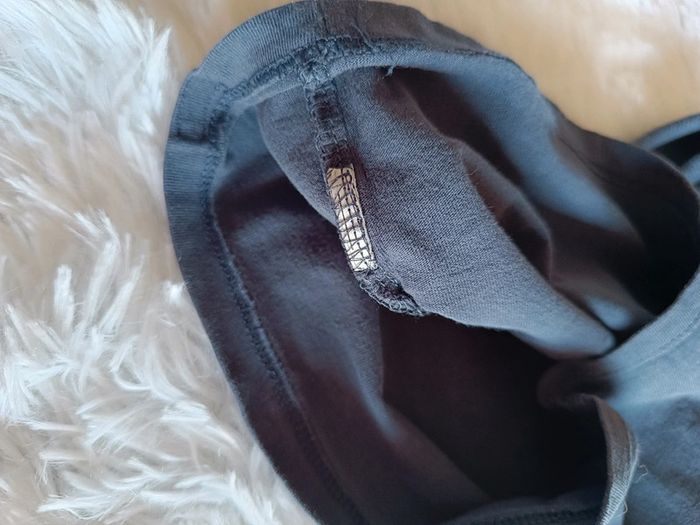 2€ Débardeur bleu marine T. 12 mois TAO - photo numéro 9