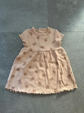 Robe manche courte rose 12 mois avec fleurs