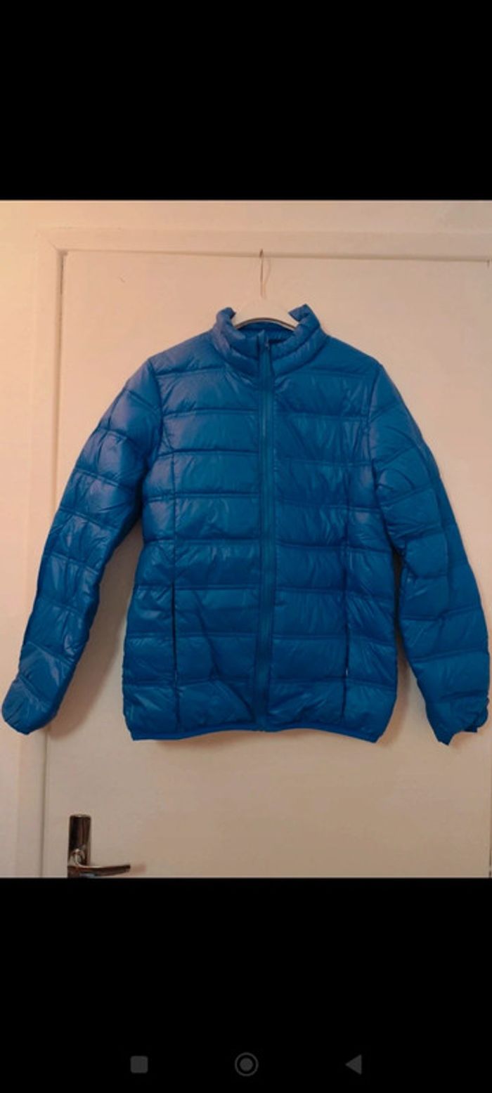 Veste matelassée bleue roi neuve taille 38 Tissaïa