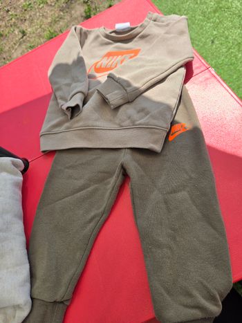 Ensemble bebe  nike 18mois