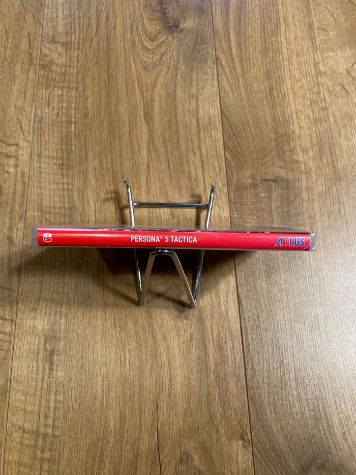 Persona 5 strikers - switch - jeu neuf - photo numéro 3