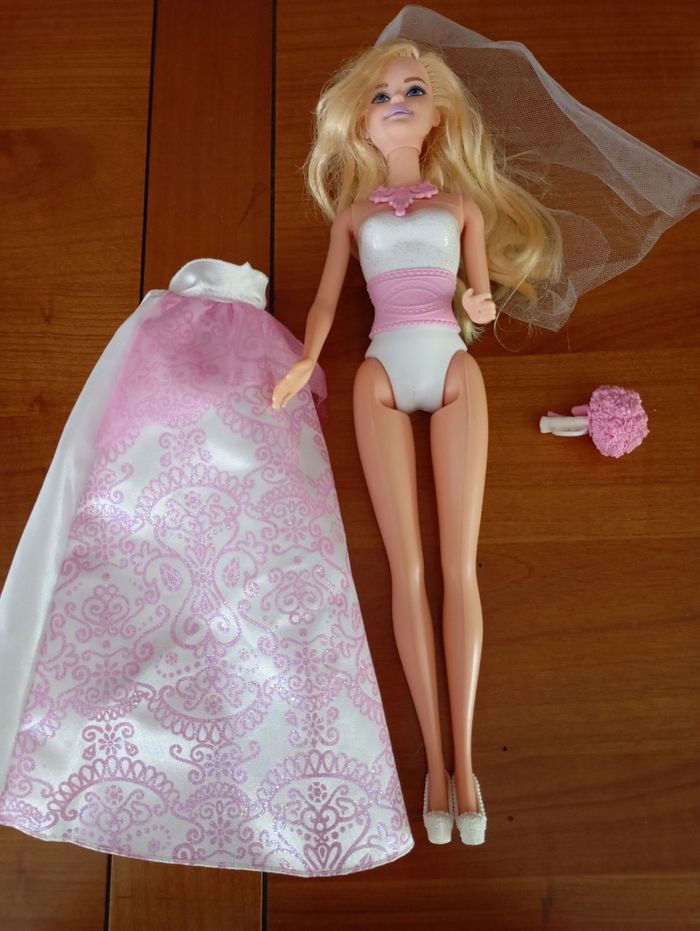 Barbie mariée 1999 complète - photo numéro 9