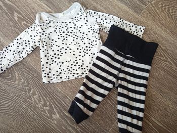 Ensemble kitchoun blanc et noir 1 mois