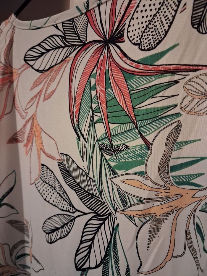 Haut élégant épaules dénudées - photo numéro 6