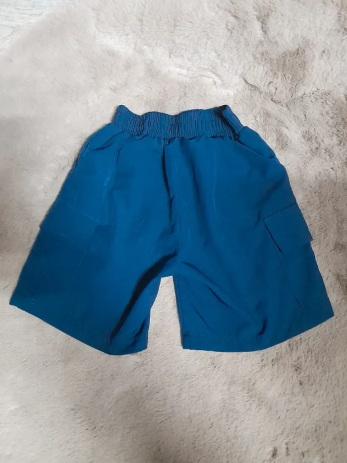 Short type cargo - Très bon état - Taille 4 ans - photo numéro 4
