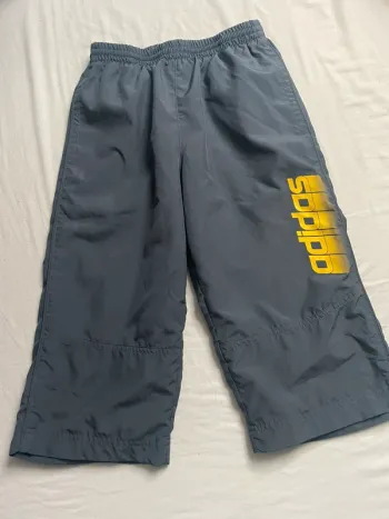 Pantacourt adidas 11/12 ans