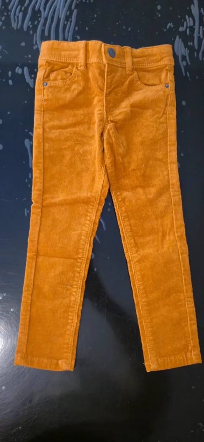 Pantalon daim moutarde Kiabi 3 ans