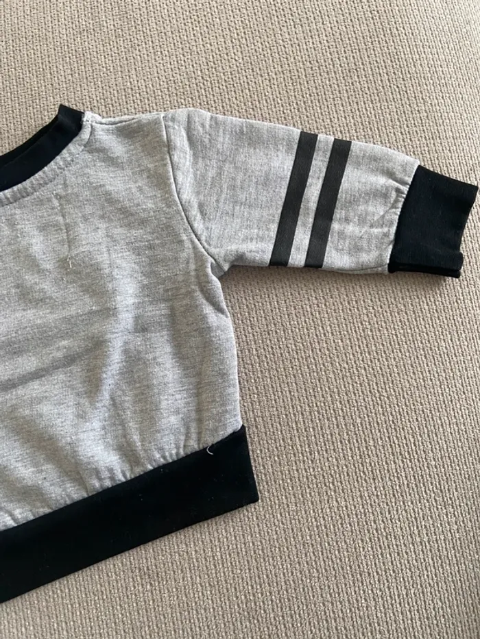 Ensemble jogging très bon état 3 mois - photo numéro 4