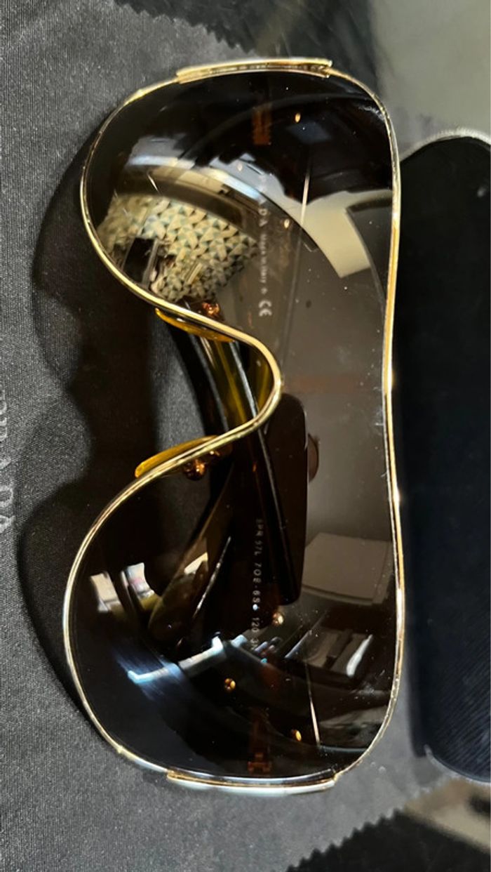 Lunette de soleil prada - photo numéro 2