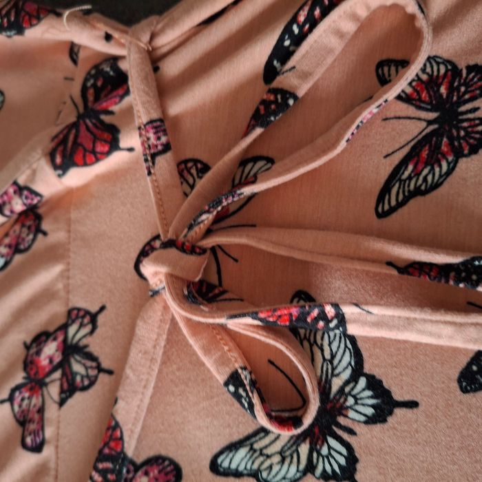 Robe fluide rose poudré à motifs papillons multicolores – Manches longues - Tally Waijl - photo numéro 8