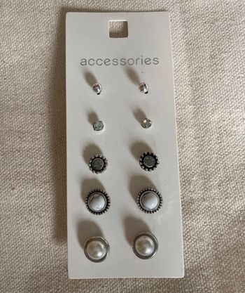 5 paires de boucles d’oreille fantaisie neuves