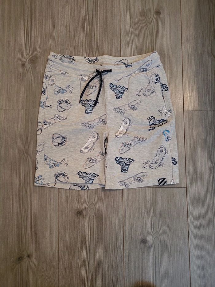 Short b.nosy 13/14 ans tbe