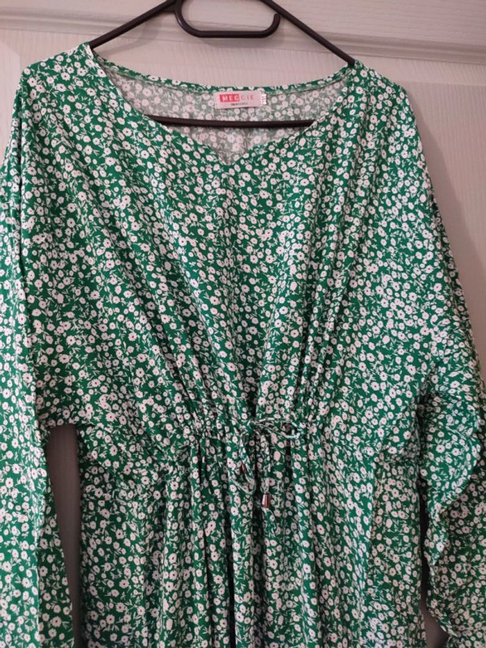 Robe longue légère à fleurs - photo numéro 2