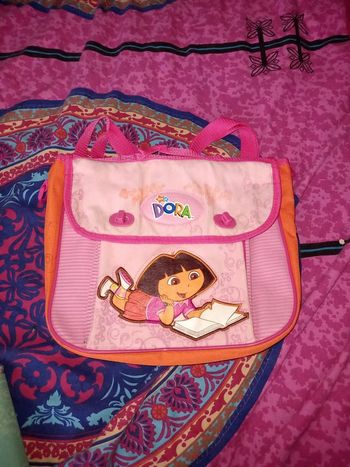 Cartable, sac à dos pour petit écolier