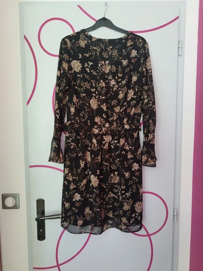 Robe a motif fleuri femme Mango taille xs 1 - photo numéro 7