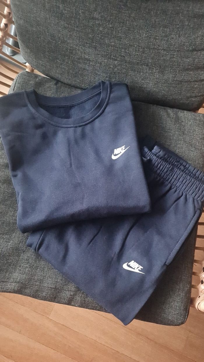 Survêtement nike - photo numéro 2
