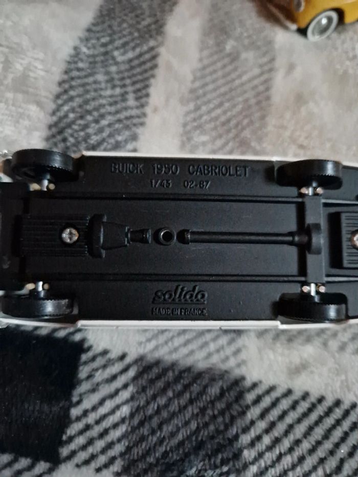 Lot de 4 voitures 1:43 en métal - photo numéro 7