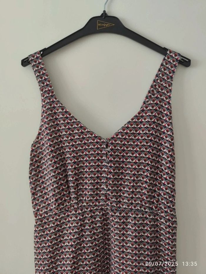 Vestido sin mangas largo estampado de color rojo y blanco