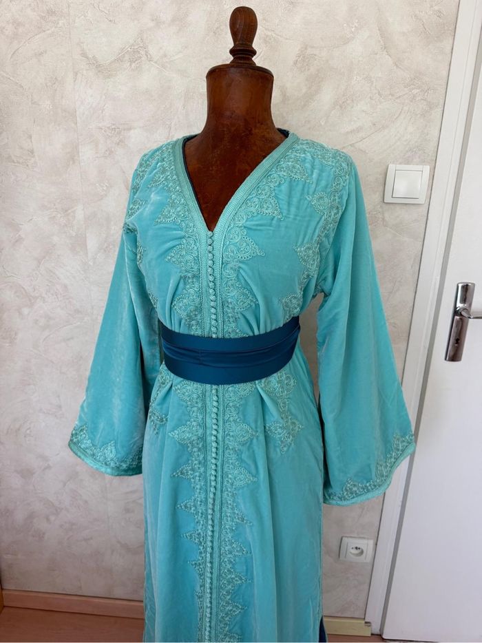 Caftan bleu cyan velours doublure intérieur soie - photo numéro 3