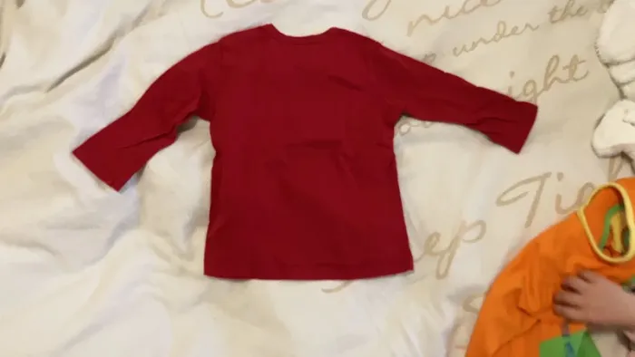 Tee shirt manches longues Benetton baby 6 mois 9 mois - photo numéro 2