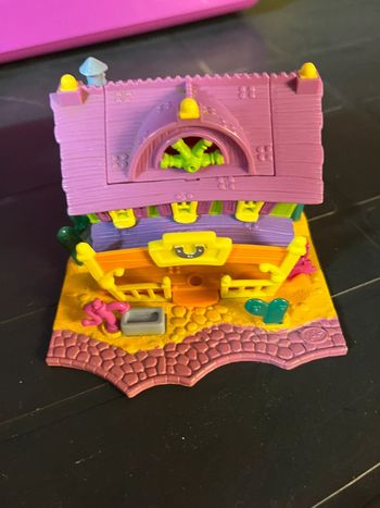 Polly pocket