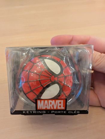 Porte-clef en métal Spider-Man Marvel neuf