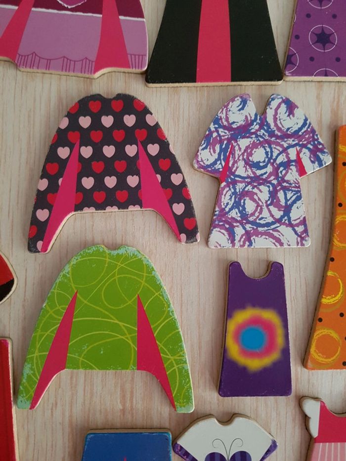 Jeu de vêtements magnétiques Abby & Emma de Melissa & Doug - photo numéro 16