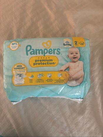 Couche Pampers taille 2