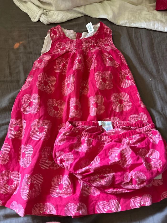 Jolie robe et culotte 86