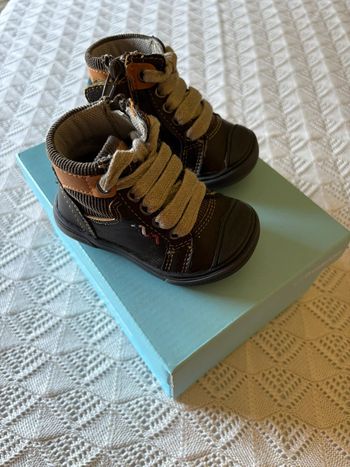 Chaussures bébé P.18