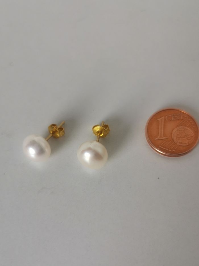 Boucles d'oreilles perles de culture blanches 7mm sur clous plaqués or - photo numéro 5